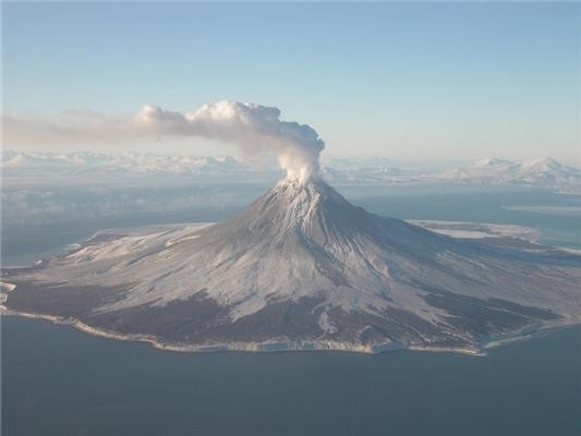 augustine-volcano-in-alaska-which-erupted-in-2006
